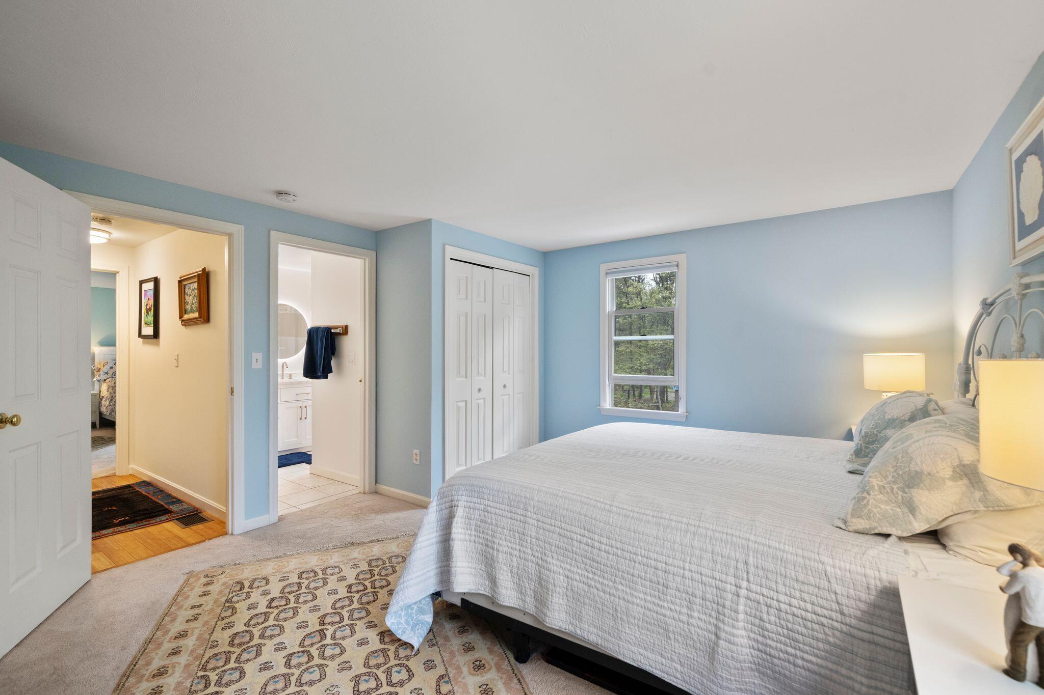 40 Sam Ryder Road Chatham, MA 02633 - Photo 26 of 42 a bedroom with a bed and a window
