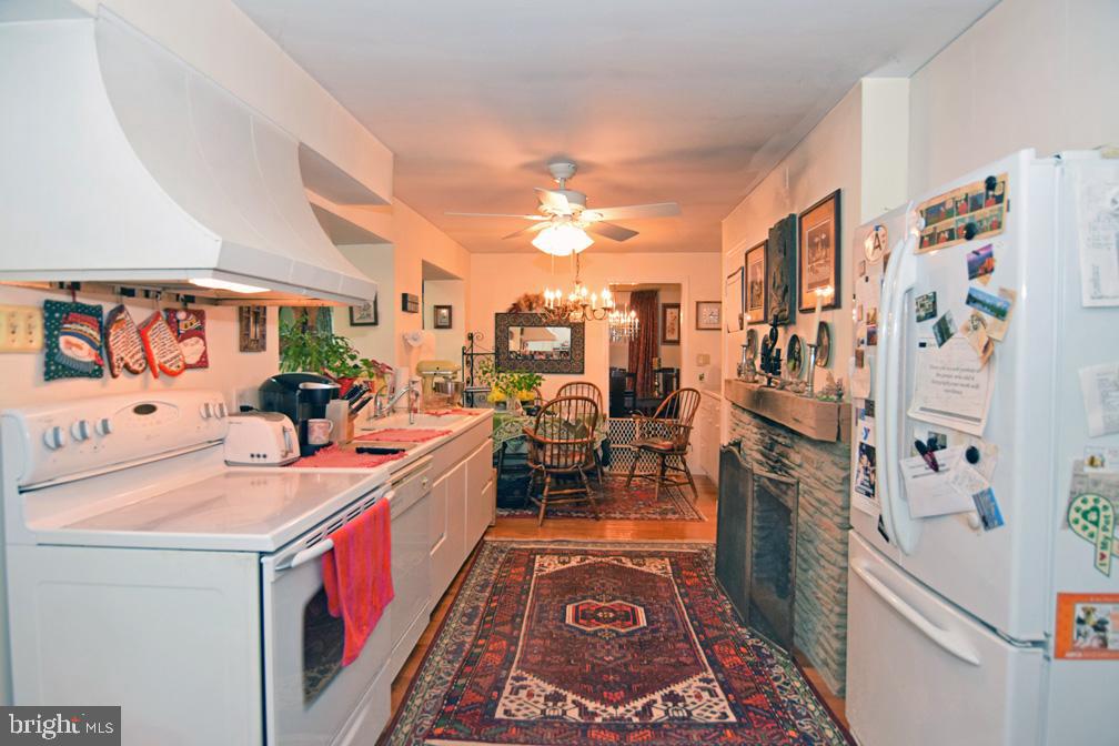 1146 Lawrence Road Lawrence Township, NJ 08648 - Photo 3 of 15 Kitchen - ground floor