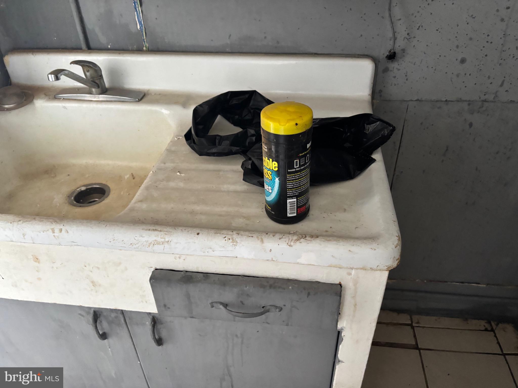 2507 Mutter Street Philadelphia, PA 19133 - Photo 6 of 26 a bathroom with a sink and mirror