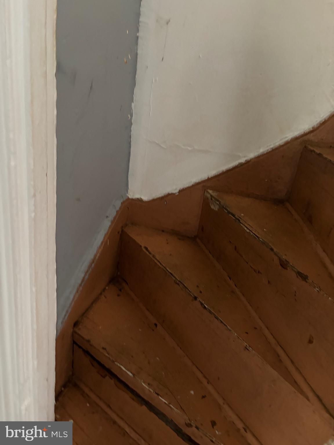 2507 Mutter Street Philadelphia, PA 19133 - Photo 8 of 26 a view of entryway