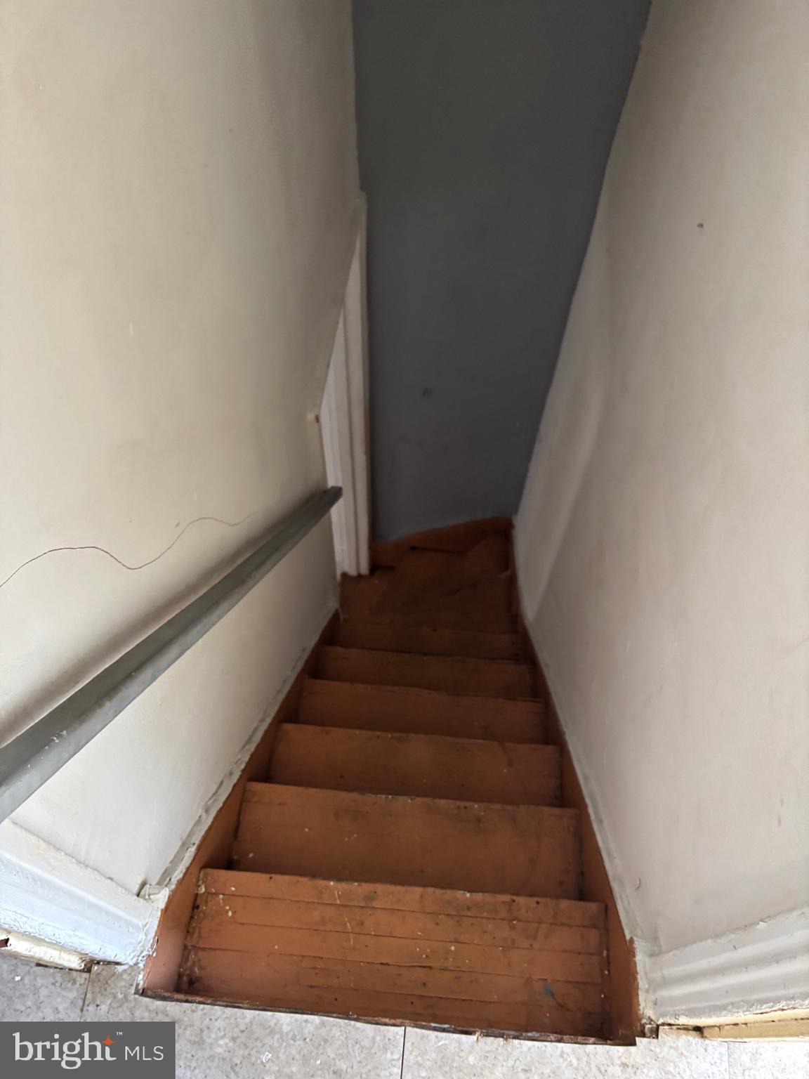 2507 Mutter Street Philadelphia, PA 19133 - Photo 9 of 26 a view of entryway