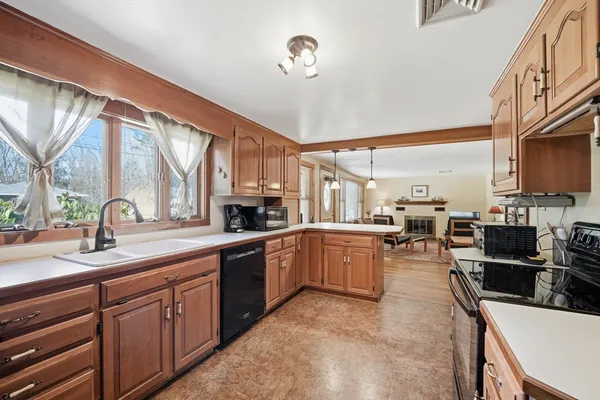 $449,900 | 12 Ranch Avenue, Easthampton, MA 01027