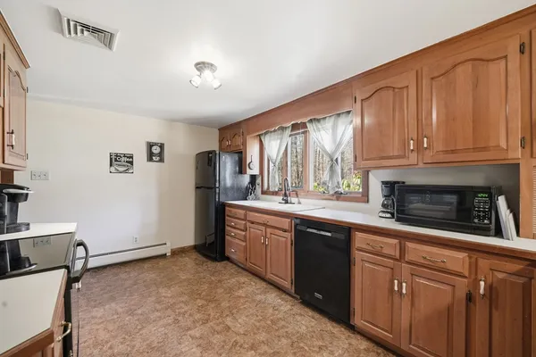 $449,900 | 12 Ranch Avenue, Easthampton, MA 01027