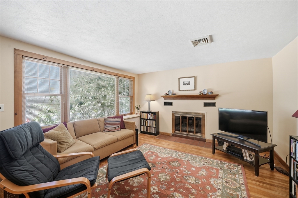 12 Ranch Avenue Easthampton, MA 01027 - Photo 16 of 42