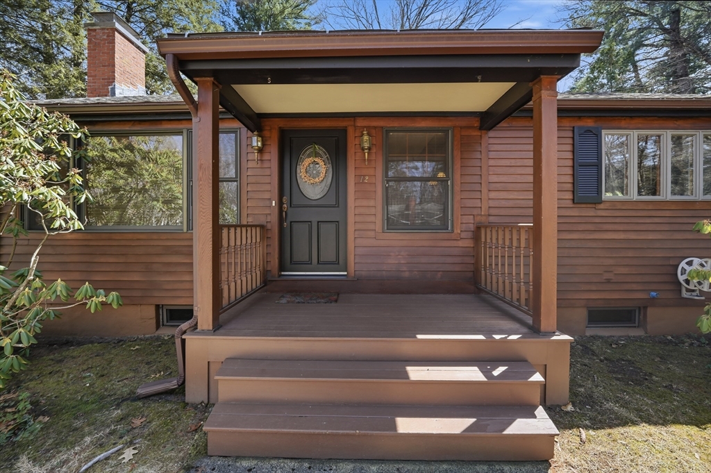 12 Ranch Avenue Easthampton, MA 01027 - Photo 3 of 42