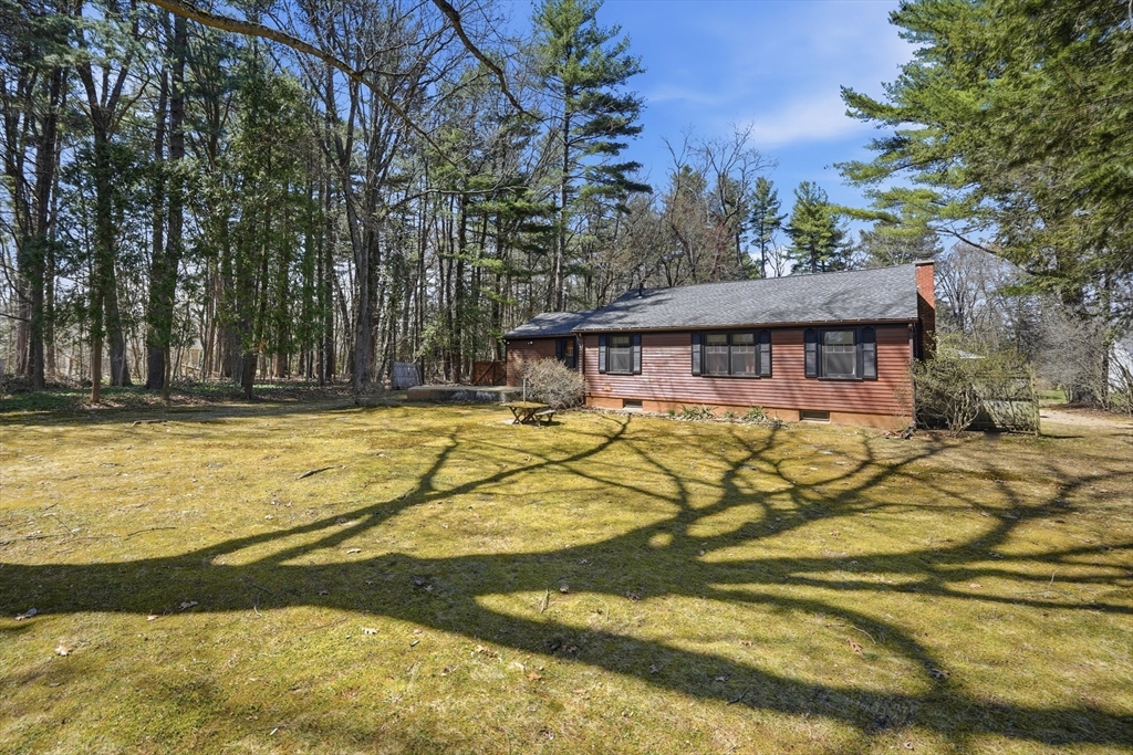 12 Ranch Avenue Easthampton, MA 01027 - Photo 4 of 42