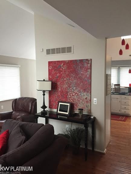 107 Regal Avenue Rochester, MI 48307 - Photo 12 of 34 31279824-11.JPG