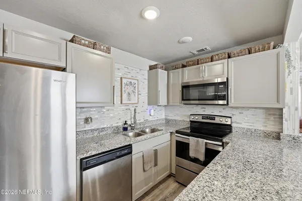 $1,850 | 5327 Lexington Avenue, Jacksonville, FL 32210