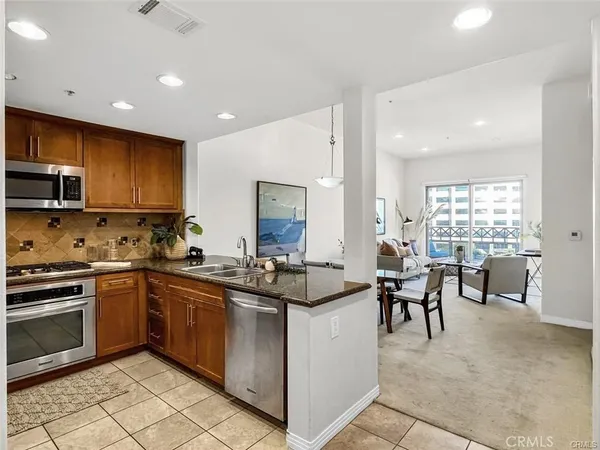 $2,800 | 931 East Walnut Street, Unit 607, Pasadena, CA 91106