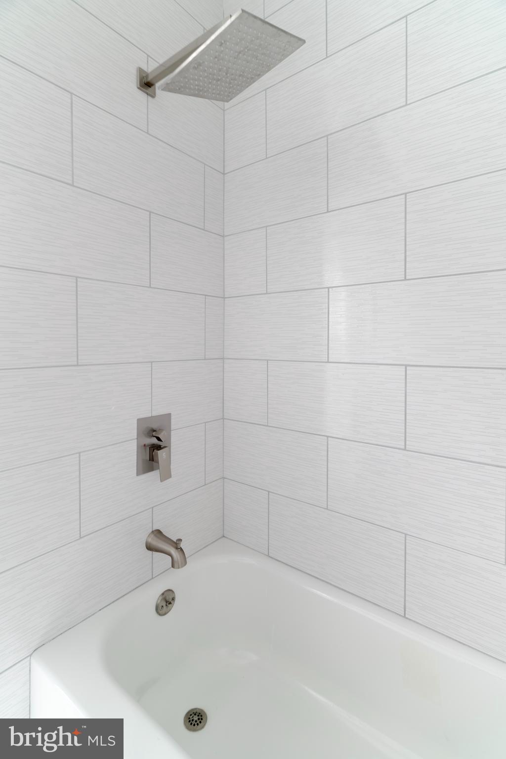 723 Hamilton Avenue, Unit 2 Trenton, NJ 08629 - Photo 2 of 25