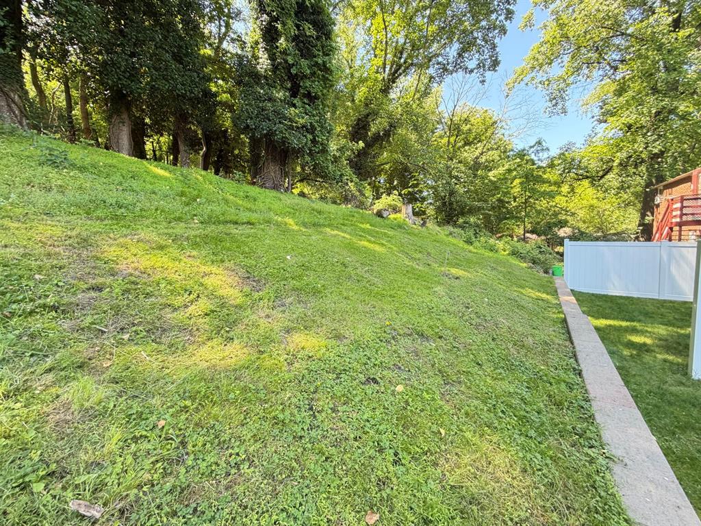 426 Hochberg Road Pittsburgh, PA 15235 - Photo 16 of 16 Gallery Image 16