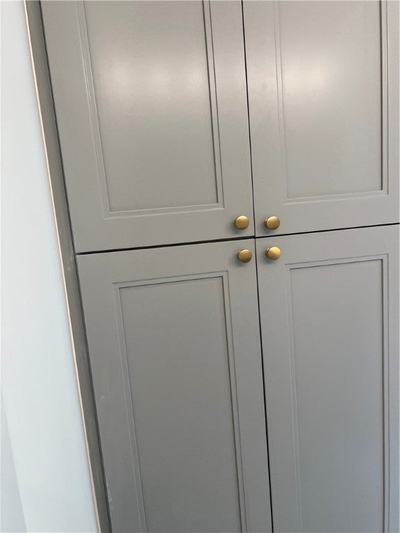 Primary bath storage