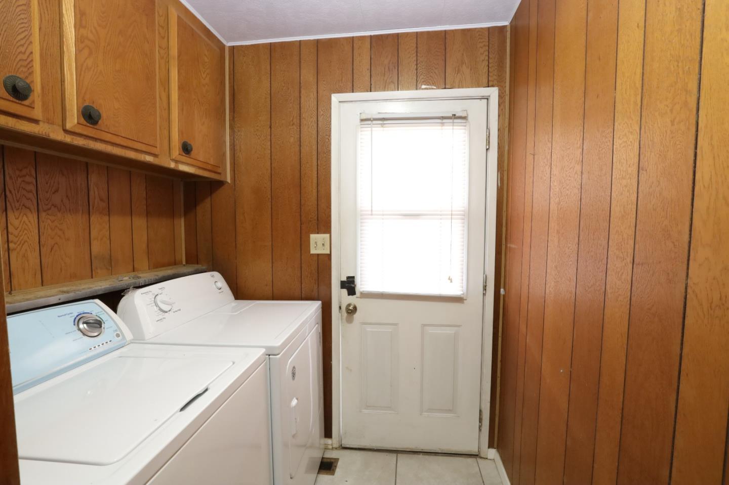 2151 Oakland Road, Unit 119 San Jose, CA 95131 - Photo 11 of 15 a utility room with dryer and washer