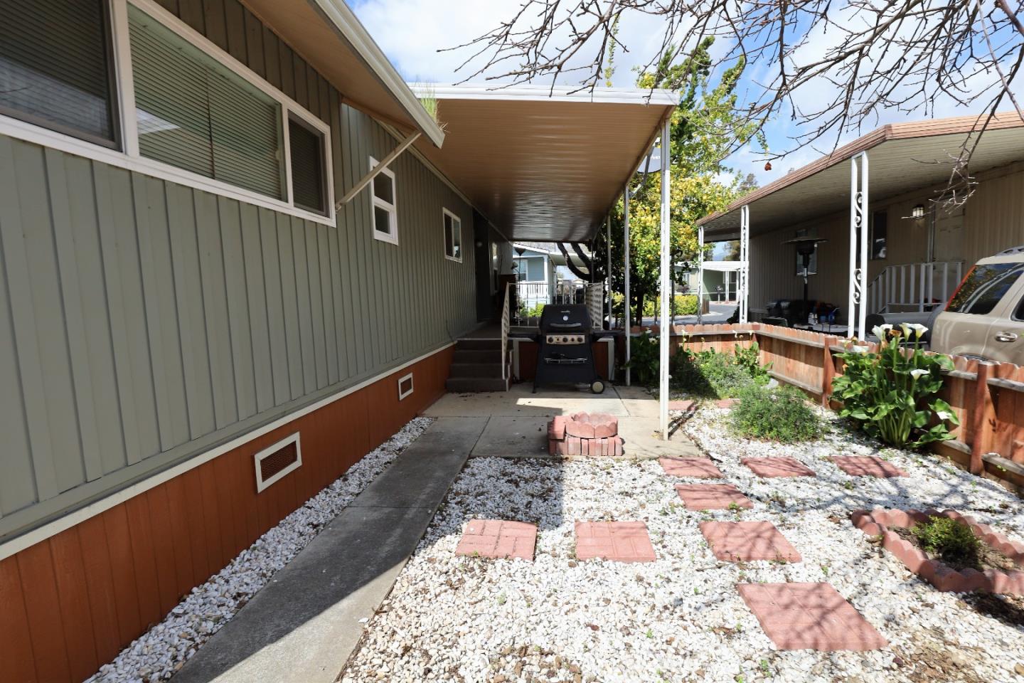2151 Oakland Road, Unit 119 San Jose, CA 95131 - Photo 12 of 15 a view of a pathway of a house