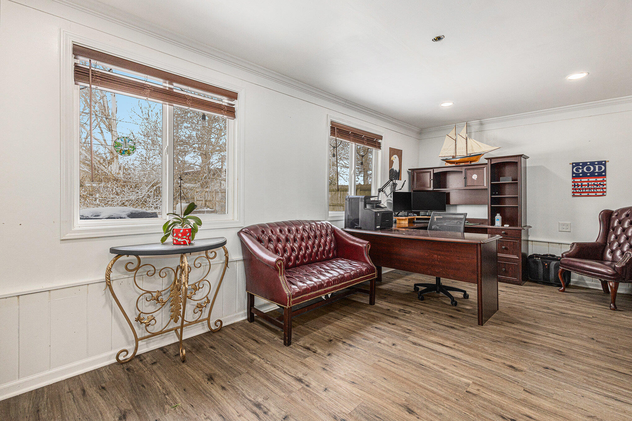 1511 Park Drive Munster, IN 46321 - Photo 13 of 23 a living room with furniture and a wooden floor