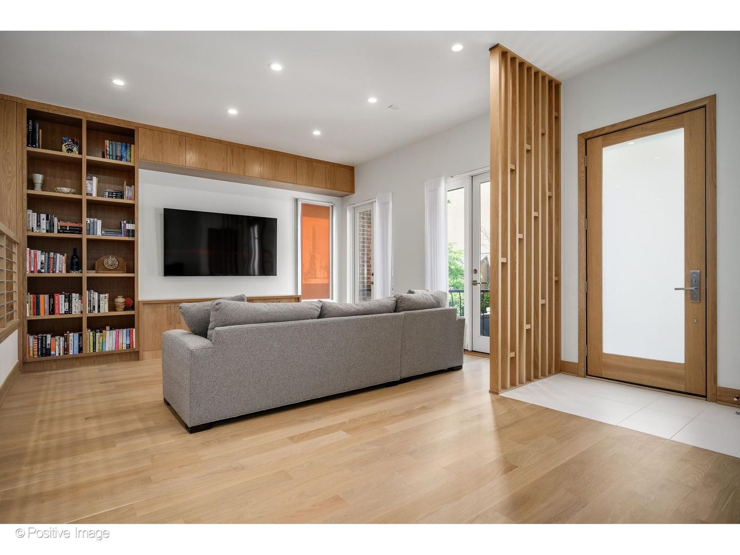 1307 North Sutton Place Chicago, IL 60610 - Photo 4 of 43
