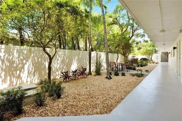 $2,195 | 1439 South Ocean Boulevard, Unit 215, Pompano Beach, FL 33062