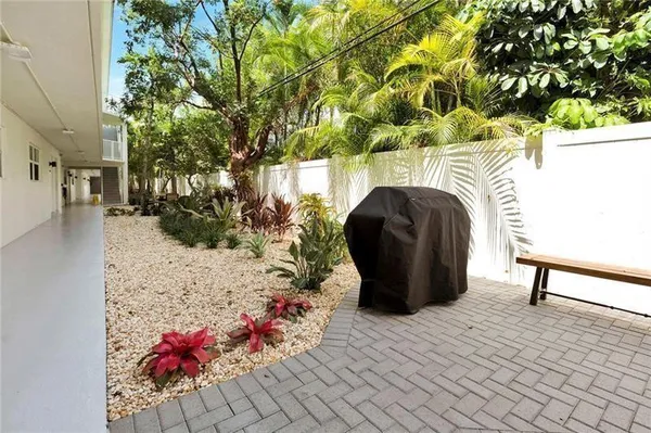 $2,195 | 1439 South Ocean Boulevard, Unit 215, Pompano Beach, FL 33062