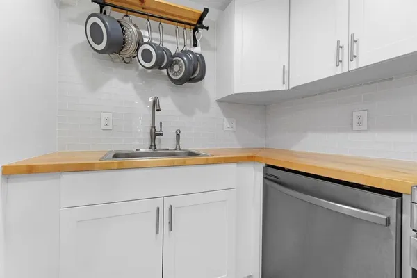 $2,195 | 1439 South Ocean Boulevard, Unit 215, Pompano Beach, FL 33062