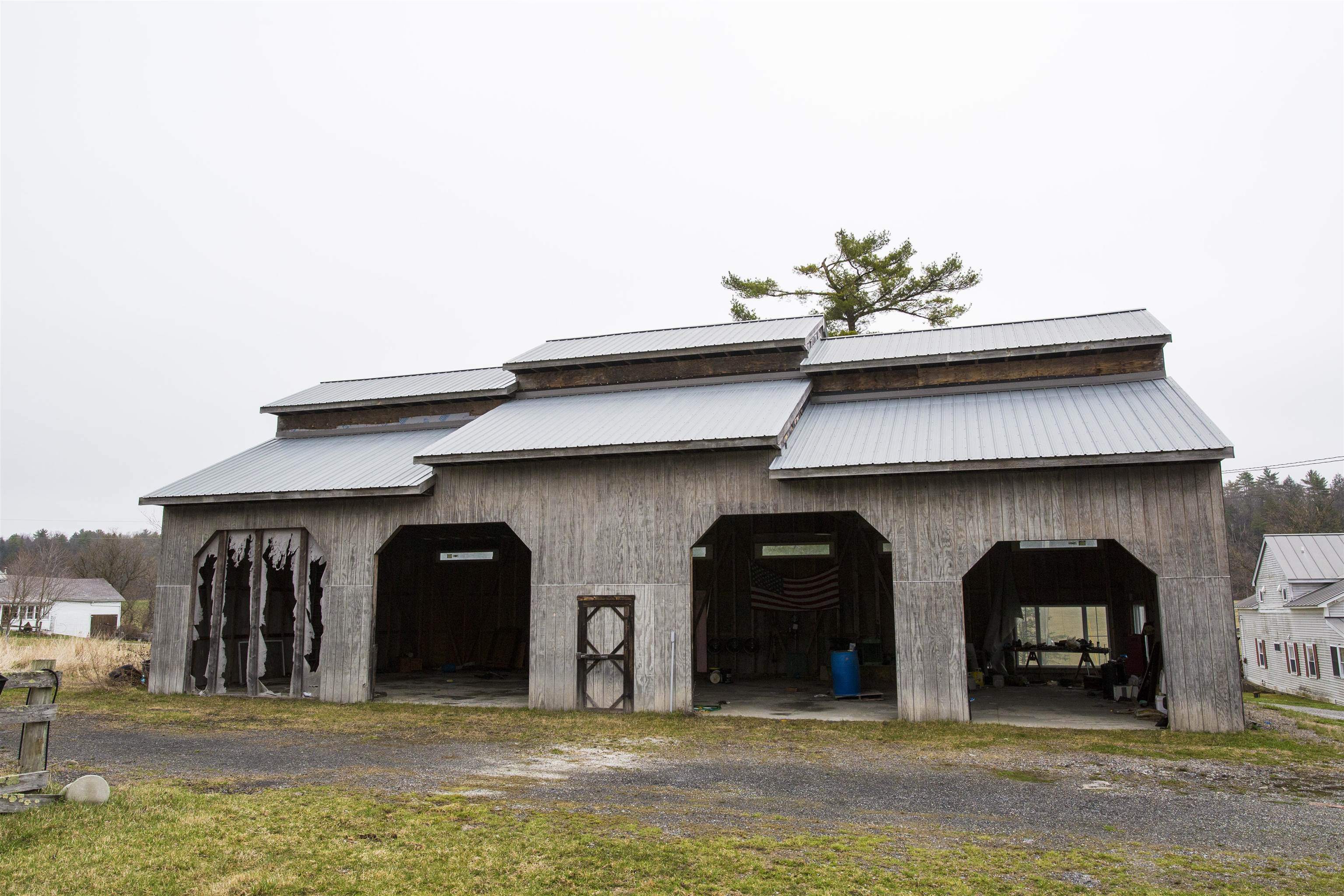 557 Pleasant Valley Road Benson, VT 05760 - Photo 3 of 46