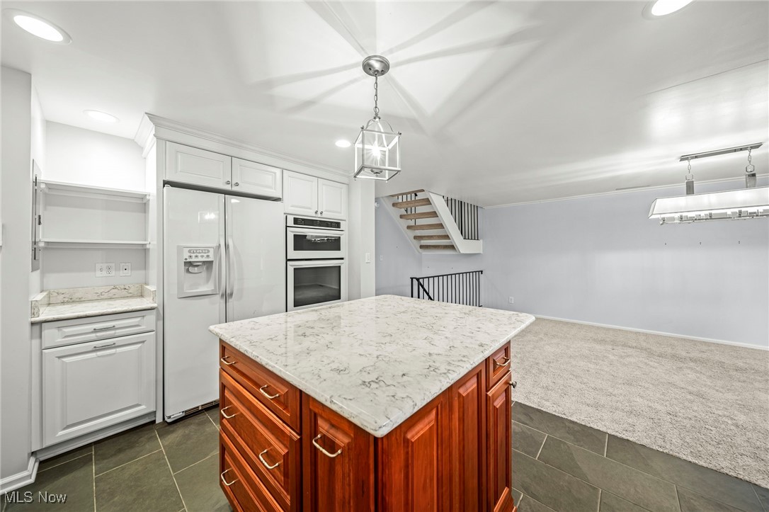 966 Som Center Road, Unit C5 Cleveland, OH 44143 - Photo 4 of 41 Center Island Comes With 2 Bar Stools