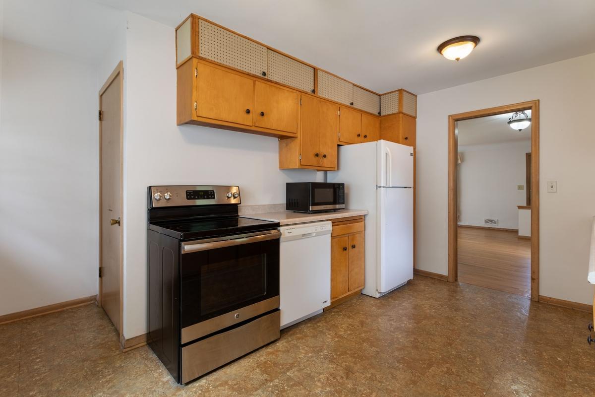 1292 County B Road West Roseville, MN 55113 - Photo 20 of 25