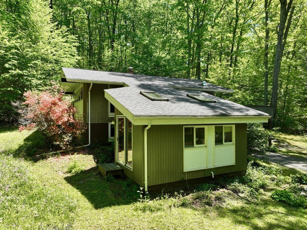8 Teawaddle Hill Road Leverett, MA 01054 - Photo 3 of 40