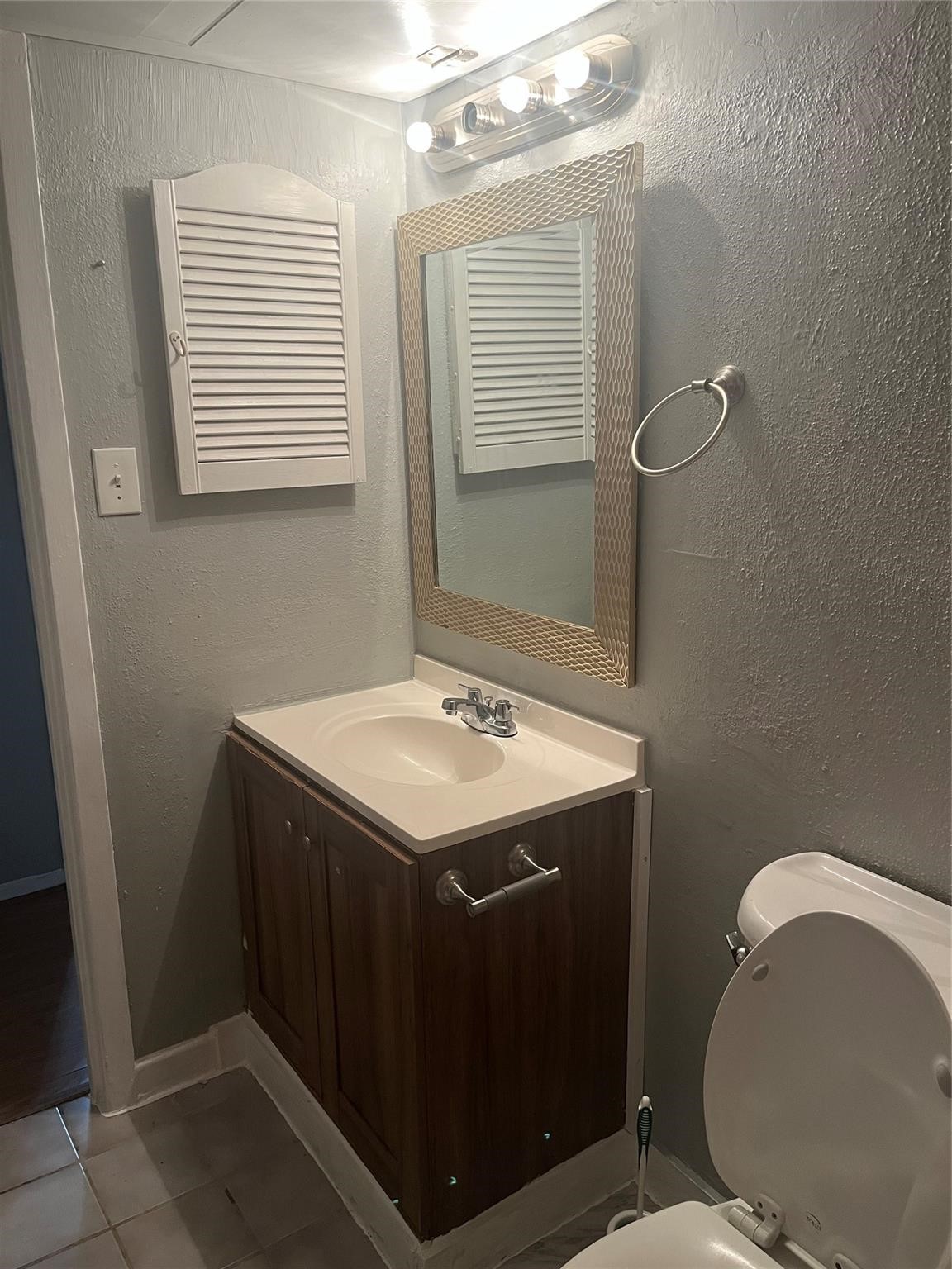 8221 Kingsbrook Road, Unit 107 Houston, TX 77024 - Photo 5 of 6