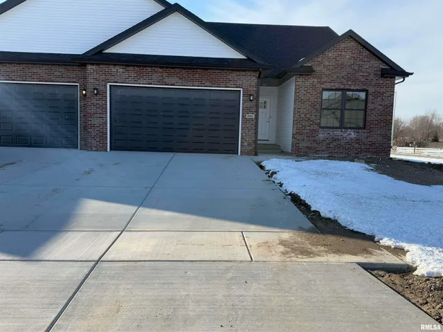 $2,800 | 1601 Blenheim Drive, Springfield, IL 62711