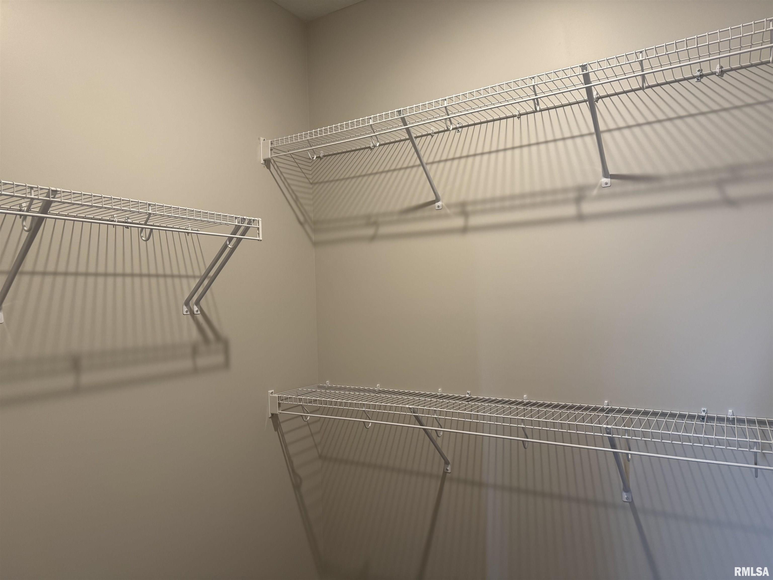 1601 Blenheim Drive Springfield, IL 62711 - Photo 20 of 21