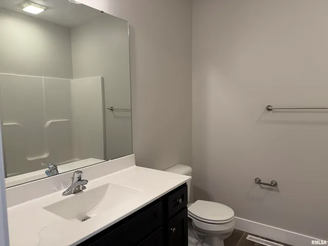 $2,800 | 1601 Blenheim Drive, Springfield, IL 62711