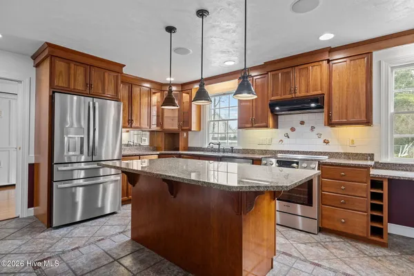 $544,900 | 201 Sycamore Drive, Beaufort, NC 28516