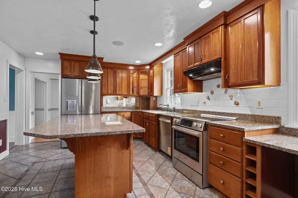 $544,900 | 201 Sycamore Drive, Beaufort, NC 28516