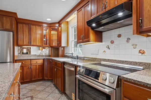 $544,900 | 201 Sycamore Drive, Beaufort, NC 28516