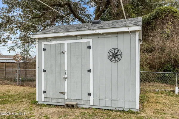 $544,900 | 201 Sycamore Drive, Beaufort, NC 28516