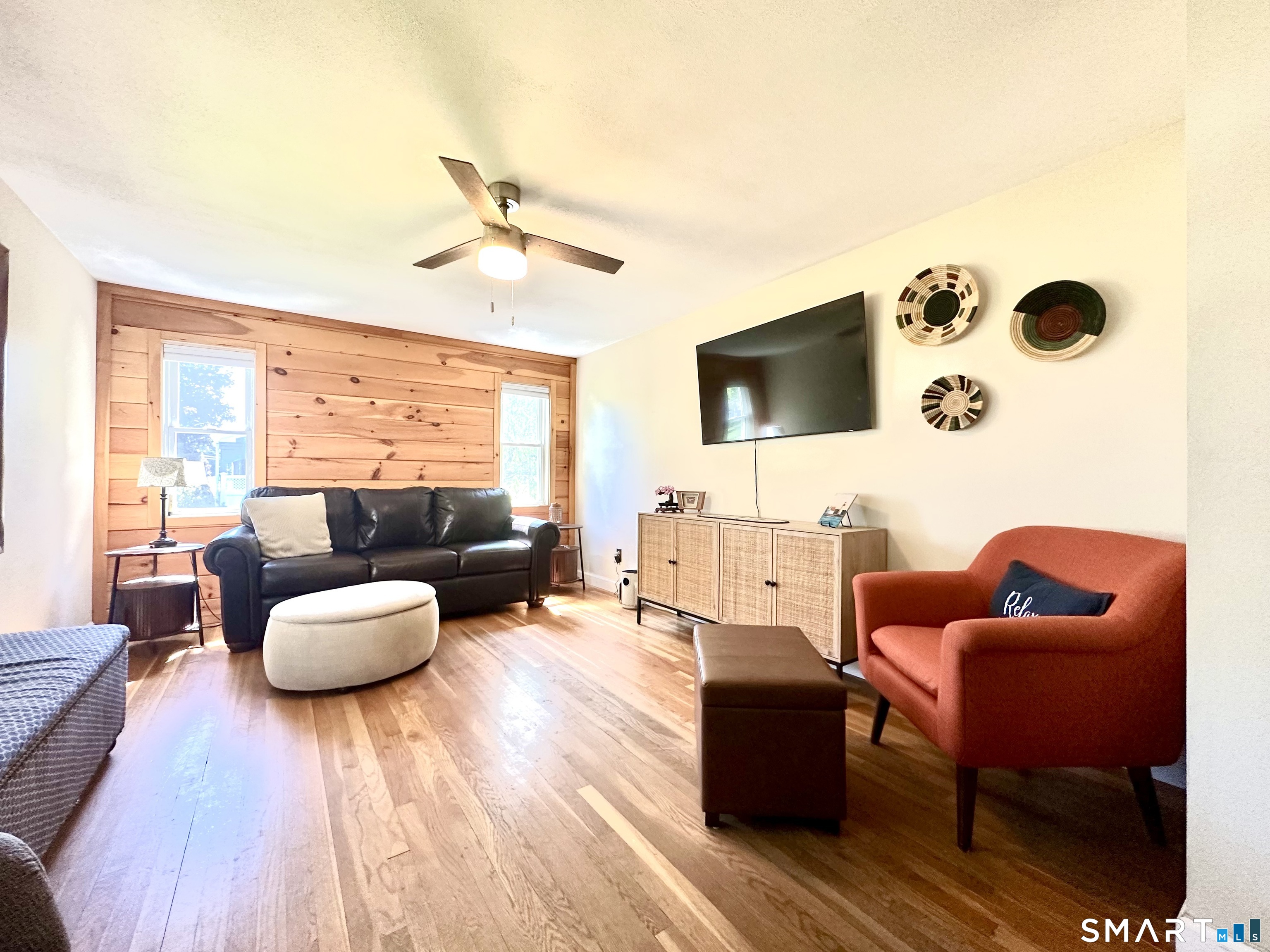 433 Reed Avenue Windsor Locks, CT 06096 - Photo 10 of 18