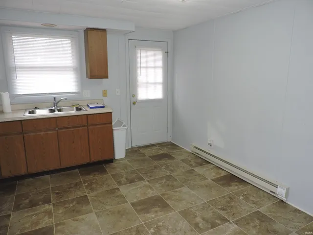 $780 | 125 West Orange Street, Unit D, Cromwell, IN 46732