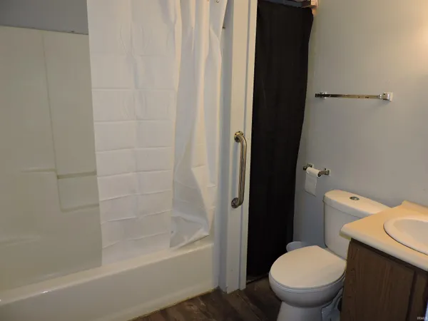 $780 | 125 West Orange Street, Unit D, Cromwell, IN 46732