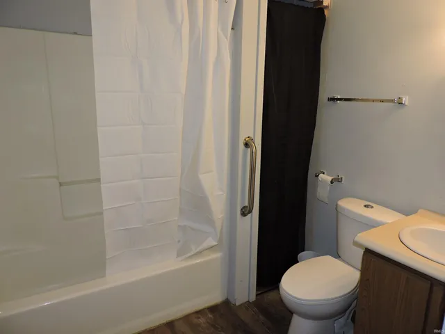 $780 | 125 West Orange Street, Unit D, Cromwell, IN 46732