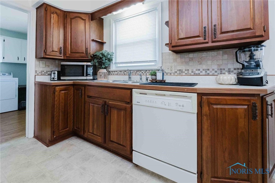 425 Rector Avenue Findlay, OH 45840 - Photo 10 of 40 Gallery Image 10
