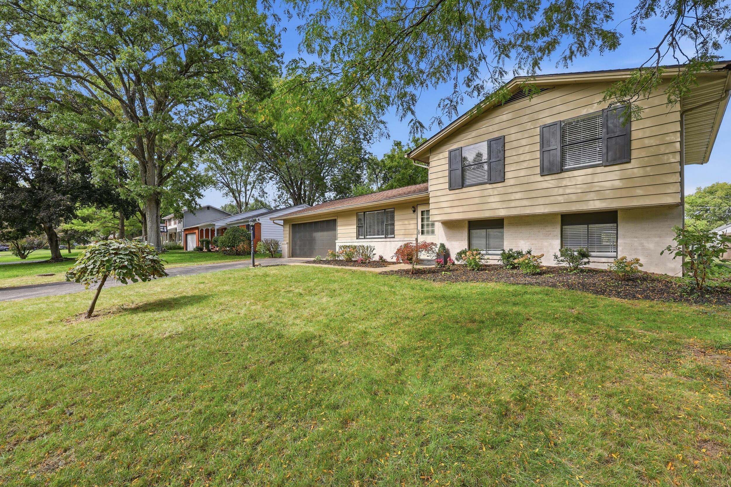 6747 Merwin Road East Columbus, OH 43235 - Photo 2 of 38 2_0a7a3560