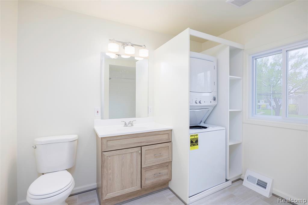 20505 Ridgemont Road Harper Woods, MI 48225 - Photo 7 of 48