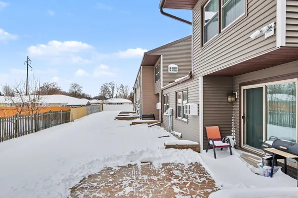 $2,260,000 | 1747-1749 Oakdale Avenue, Green Bay, WI 54302
