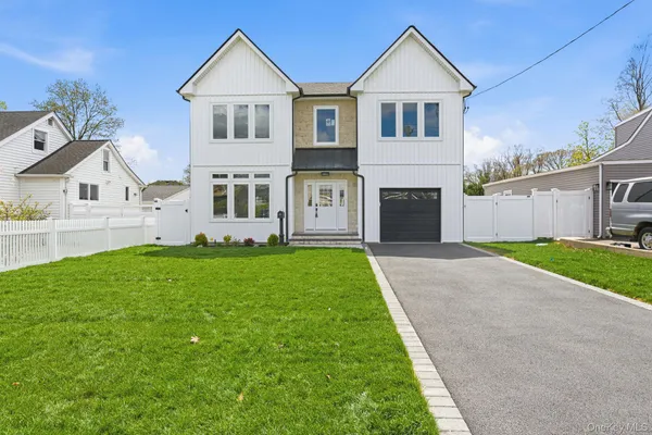 $1,599,990 | 3690 Lufberry Avenue, Wantagh, NY 11793