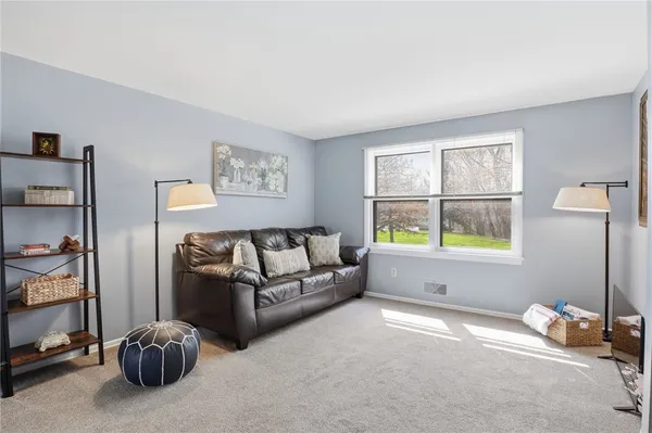 $189,900 | 4 Chesterton Court, Perinton, NY 14450