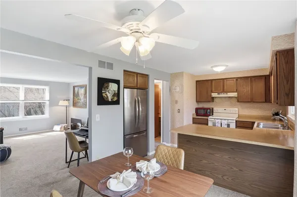 $189,900 | 4 Chesterton Court, Perinton, NY 14450