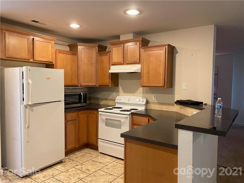 3173 Hartland Road Morganton, NC 28655 - Photo 2 of 17 Gallery Image 2