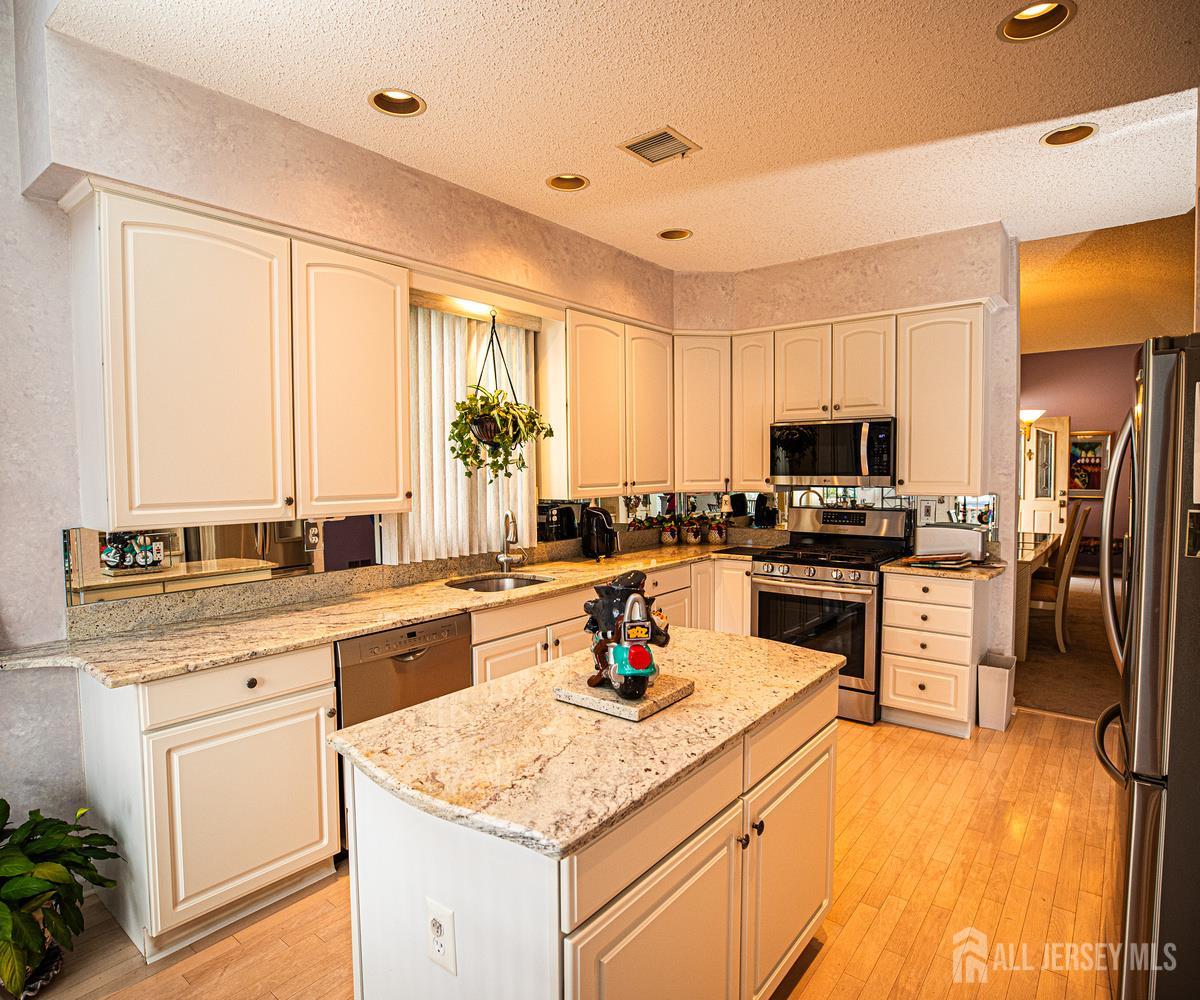 79 Chichester Road Monroe Township, NJ 08831 - Photo 1 of 38 Gallery Image 1