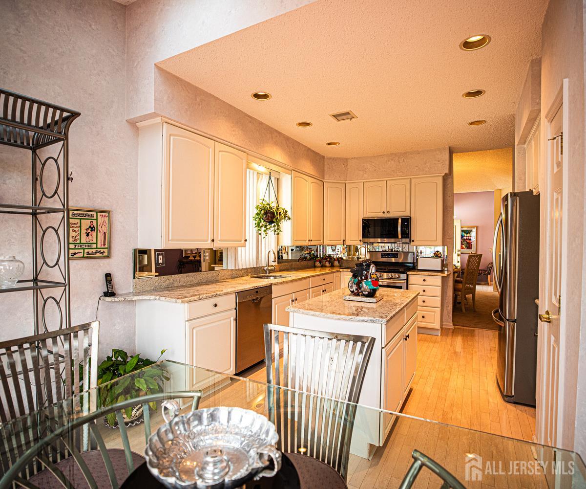 79 Chichester Road Monroe Township, NJ 08831 - Photo 6 of 38 Gallery Image 6