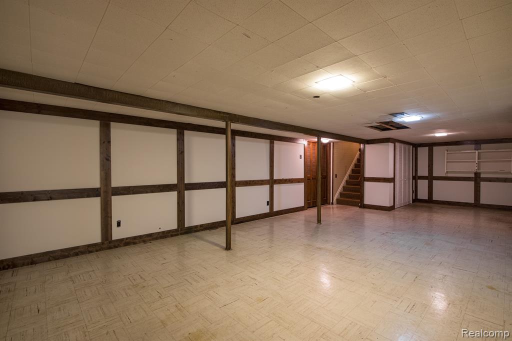 1024 Rock Spring Road Bloomfield Hills, MI 48304 - Photo 34 of 47